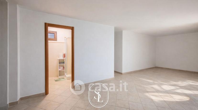Villa in Via Pietro Micca 43 — foto 25 di 33
