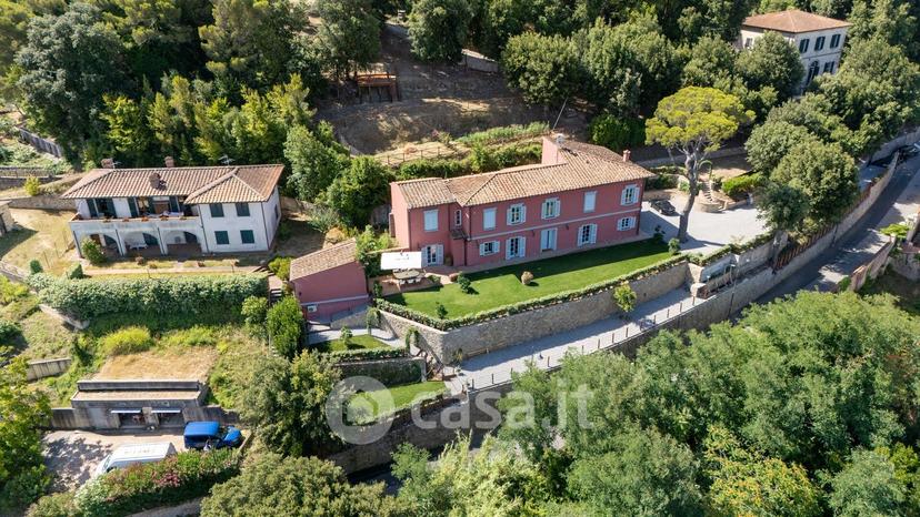 Villa in Via Giorgio Byron 52 — foto 2 di 32