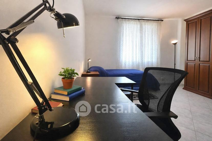 Stanza in Via Bard 38 Bis — foto 8 di 11