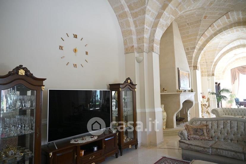 Villa in Via Giulio Cesare 62 — foto 15 di 105