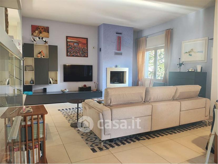 Villa in Corso Benedetto Cairoli 80 — foto 10 di 27