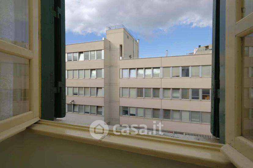 Stanza in Via degli Apuli — foto 6 di 51