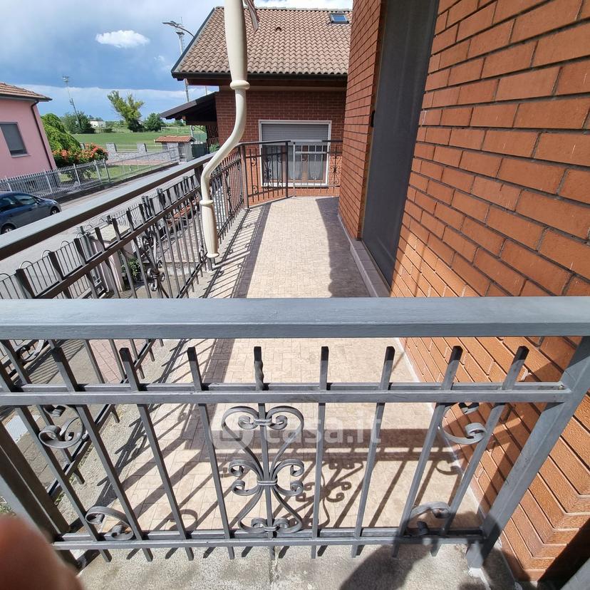 Villa in Via Ugo Foscolo 28 — foto 24 di 43