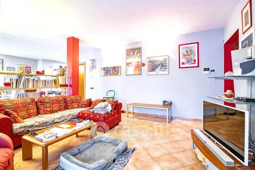 Villa in Via Fratelli Vigorelli — foto 49 di 54