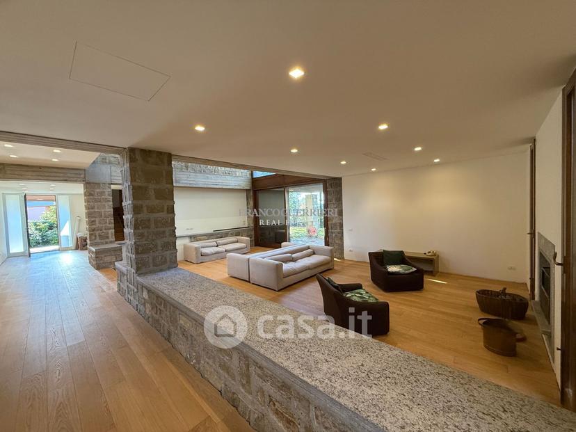 Villa in Via Alcide de Gasperi — foto 31 di 38