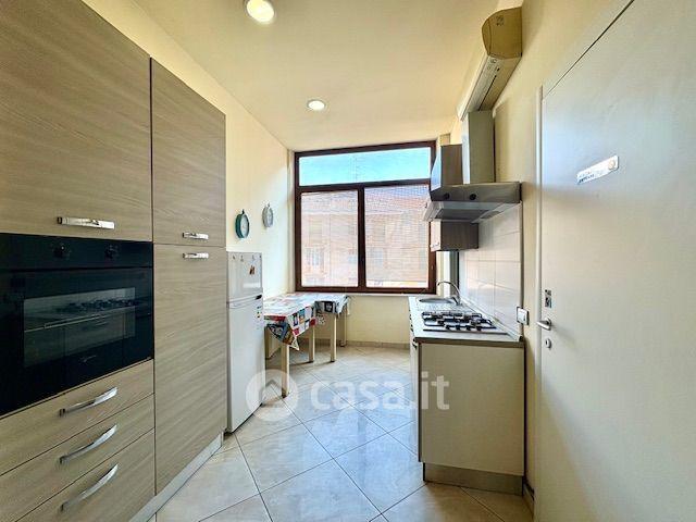 Stanza in Largo San Martino 2 — foto 15 di 35