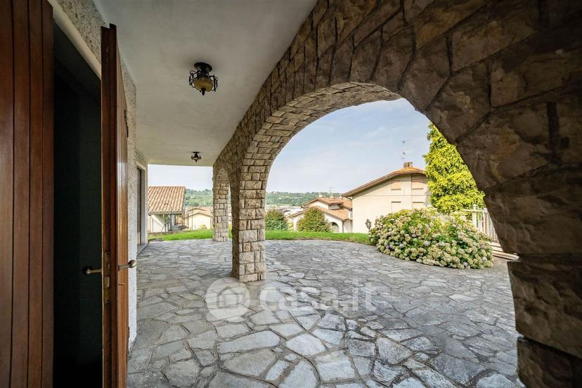Villa in Via Don Ronchi 18 — foto 13 di 33