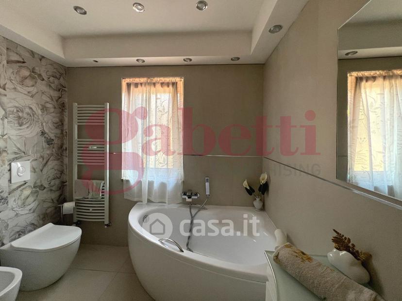 Villa in Via Vigne Vecchie — foto 16 di 49