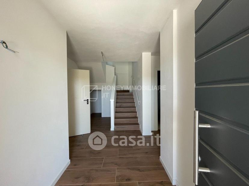 Villa in Via Giovannino Guareschi — foto 11 di 38