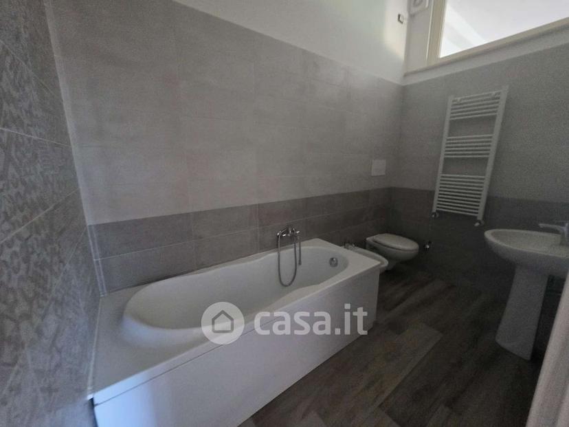 Trilocale in Via Costantinopoli — foto 5 di 8