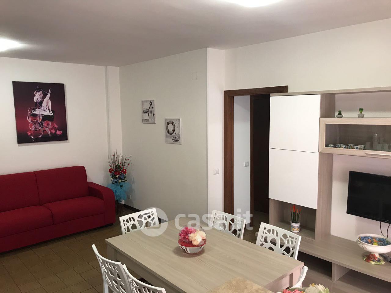 Trilocale in Via Campania 10