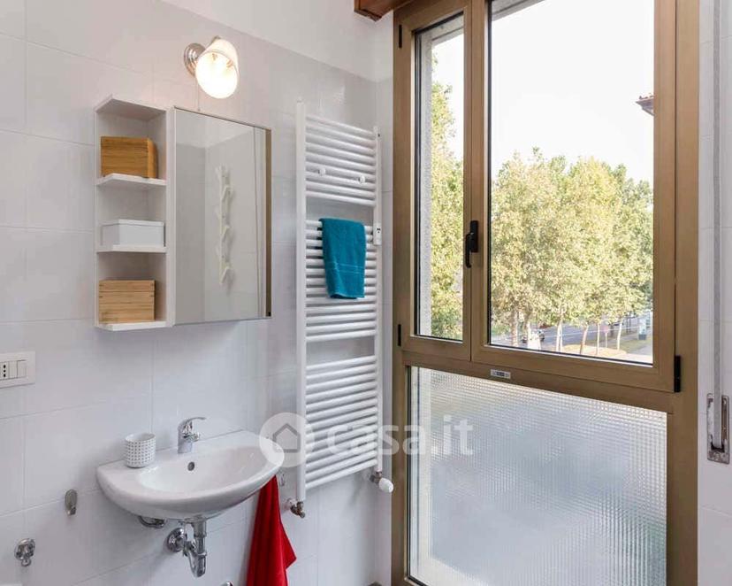 Stanza in Viale Giovanni Vicini 20 — foto 11 di 33