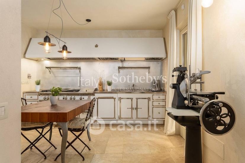 Villa in Via dello Scoiattolo — foto 11 di 34
