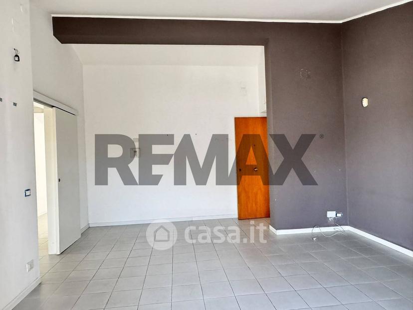 Trilocale in Via Duca degli Abruzzi 46 — foto 28 di 35