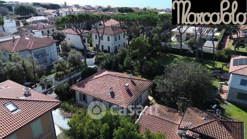 Villa in Via C. Cavour 1 — foto 19 di 30