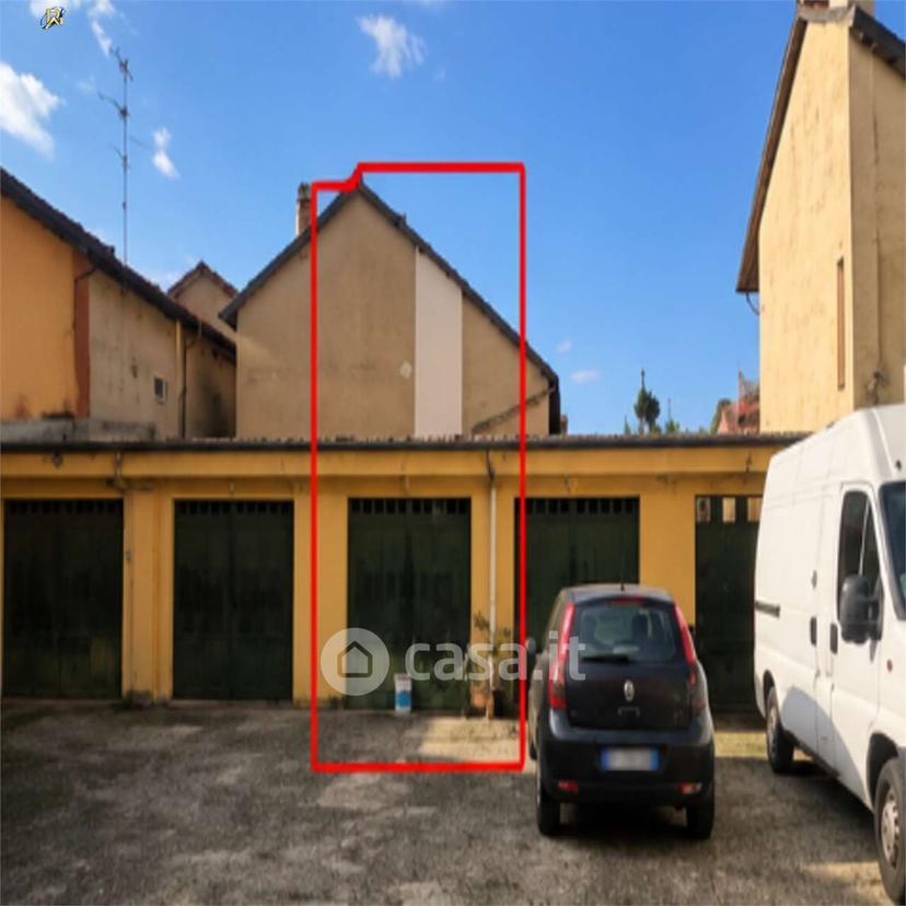 Bilocale in Via Silvio Pellico 34 — foto 2 di 35