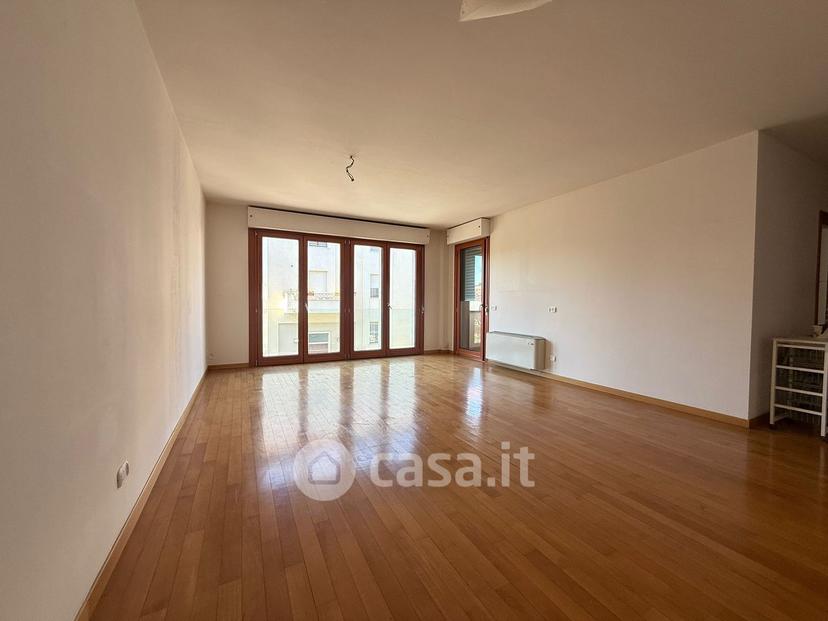 Quadrilocale in Via Vittorio Alfieri — foto 24 di 25