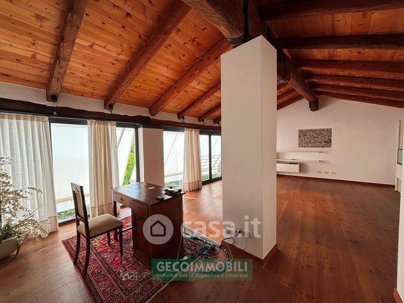 Villa in Via Caldoie — foto 10 di 30