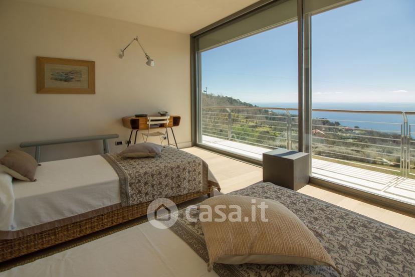 Villa in Strada Cavia Castellaro 10 — foto 16 di 37