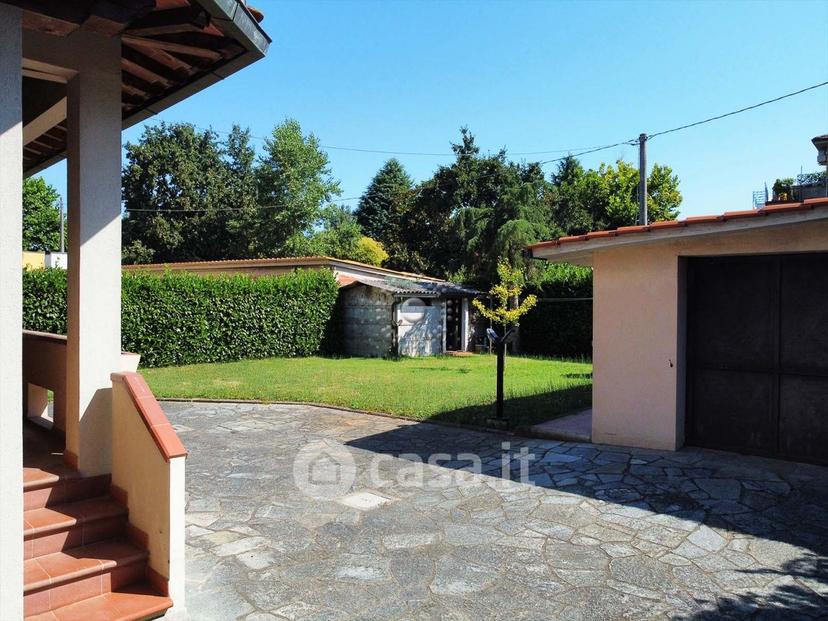 Villa in Via Arno 10 — foto 20 di 64