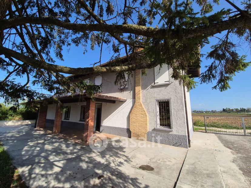 Villa in Via Bredazzane — foto 6 di 26