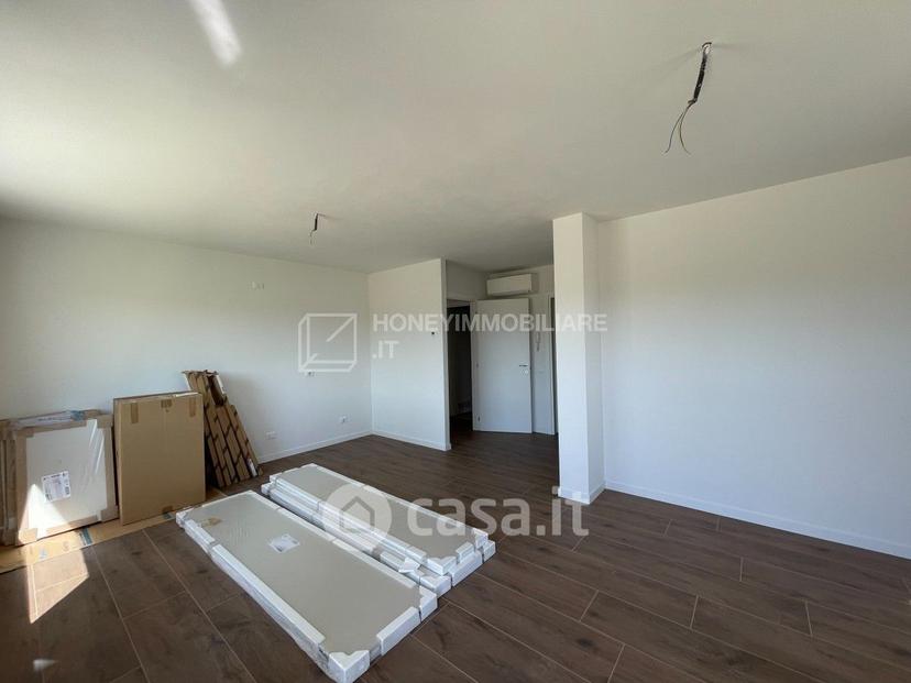 Villa in Via Giovannino Guareschi — foto 9 di 38