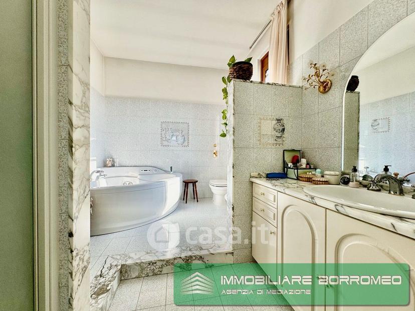 Villa in Via Adige — foto 19 di 45