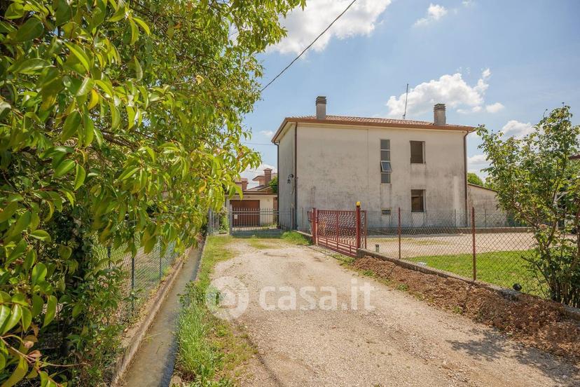 Villa in Via dei Cedri 22 — foto 17 di 37