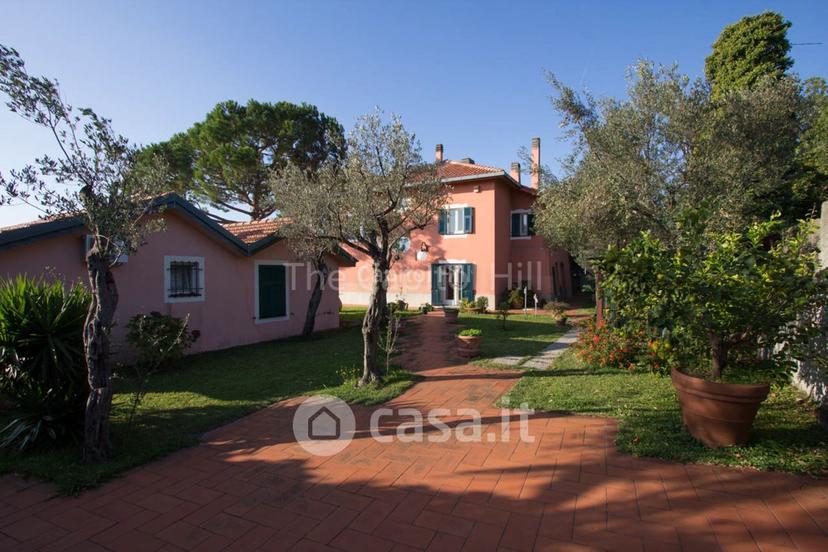 Villa in Via Ferrari 87 — foto 12 di 45