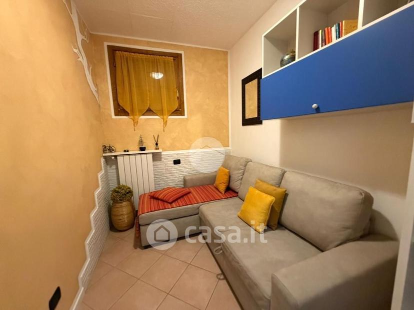 Trilocale in Via Giovanni Pascoli 6 — foto 9 di 11