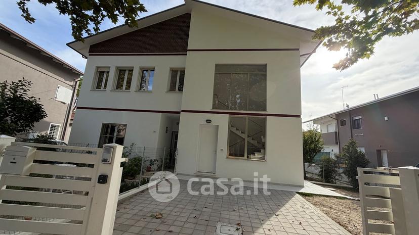 Appartamento in Viale Volturno 111 — foto 32 di 54