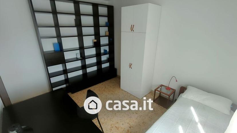 Stanza in Via Fratelli Rosselli 4 — foto 9 di 9