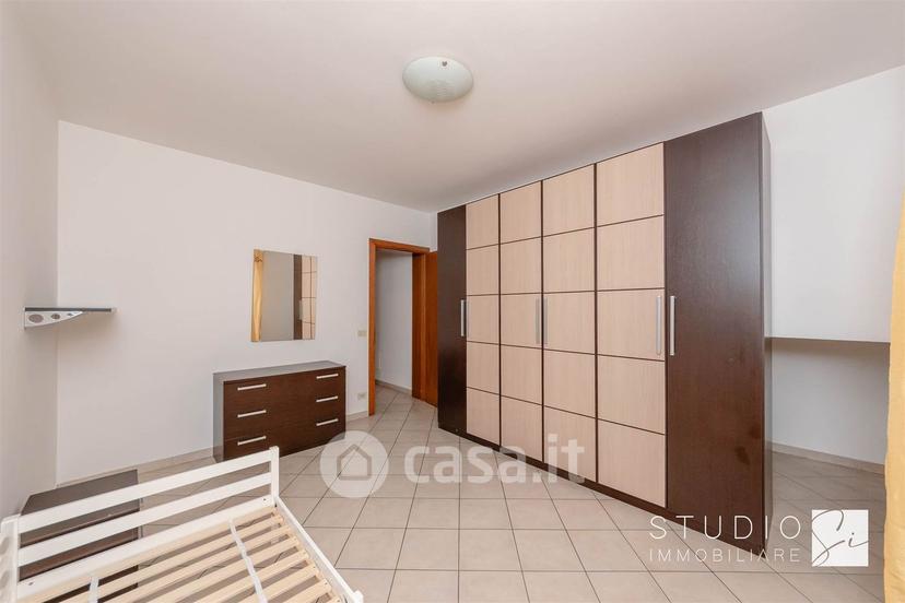 Trilocale in Via Fratelli Rosselli — foto 11 di 26