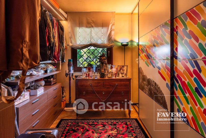 Villa in Piazza G. Marconi 28 — foto 50 di 54