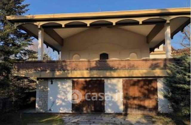 Villa in Via Enrico Millo — foto 17 di 33