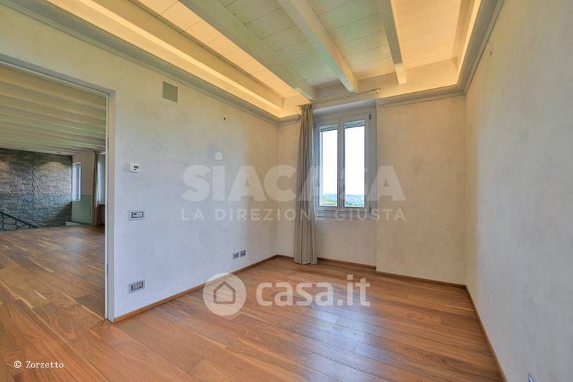 Villa in Via Belvedere 37 — foto 69 di 95