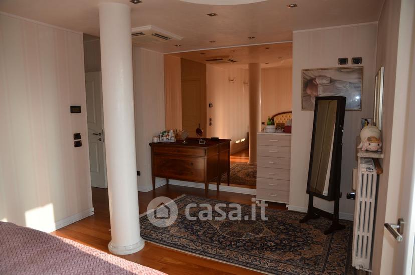 Villa in Via Federico Odorici 68 — foto 6 di 53