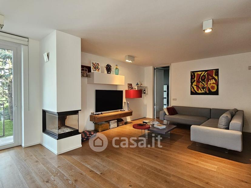 Villa in Via Monte Nero 15 — foto 16 di 35