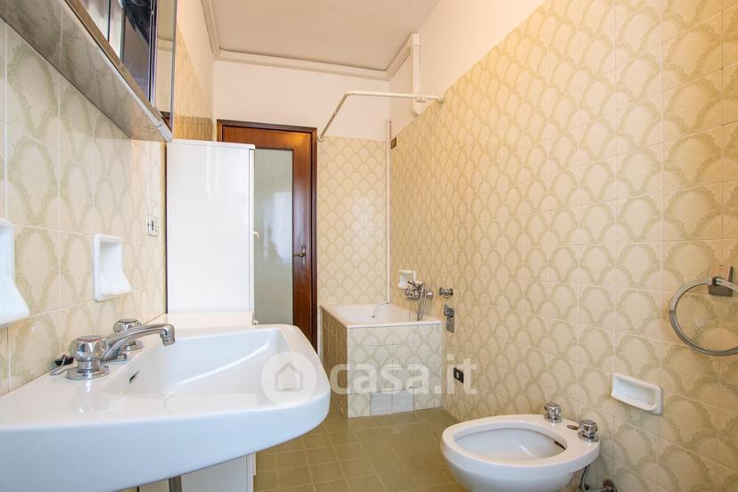 Quadrilocale in Via Corno d'Aquilio 15 — foto 20 di 44