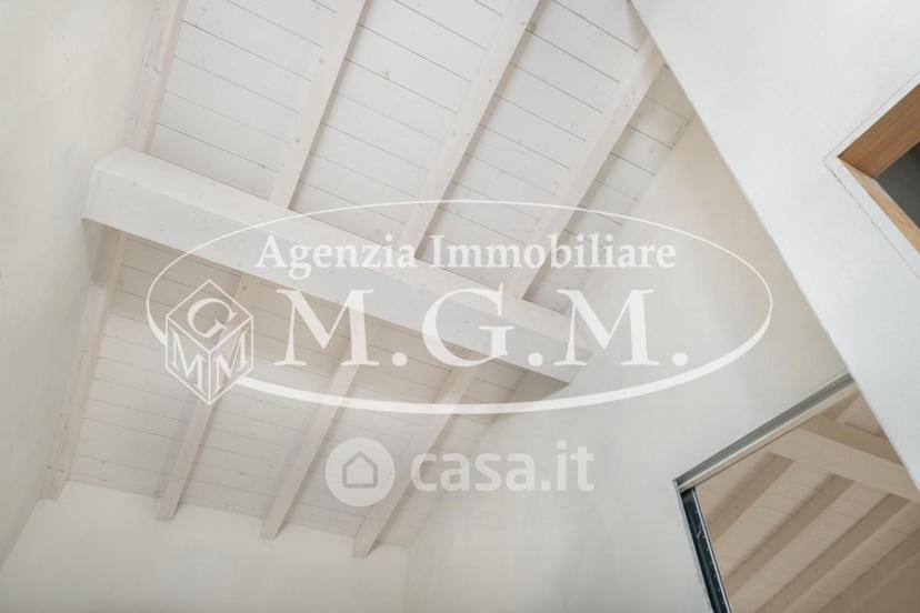 Villa in Via T. Mattei 2 C — foto 7 di 22