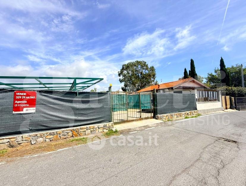 Villa in Strada Civezza — foto 27 di 35
