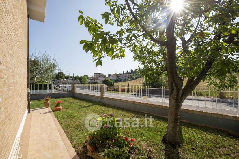 Villa in Via G. Brodolini 49 — foto 36 di 52