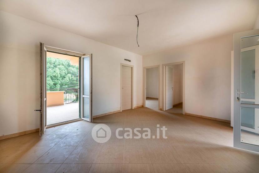 Trilocale in Viale delle Madonie 32 — foto 3 di 24