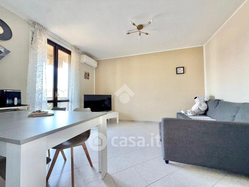 Bilocale in Via Giuseppe Ungaretti 19 — foto 15 di 23