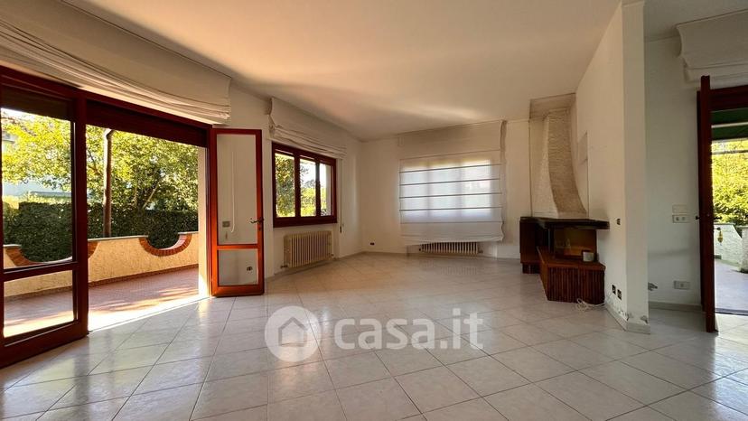 Villa in Via L. Raffaelli 63 — foto 30 di 36