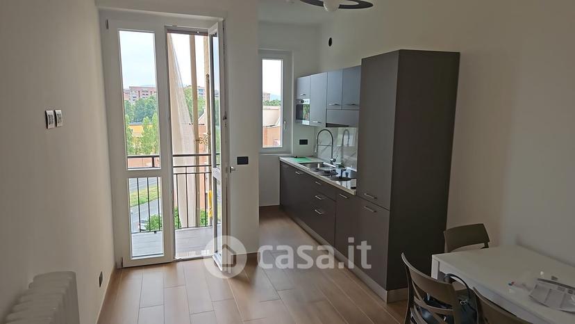 Stanza in Via Villa Giusti — foto 4 di 8
