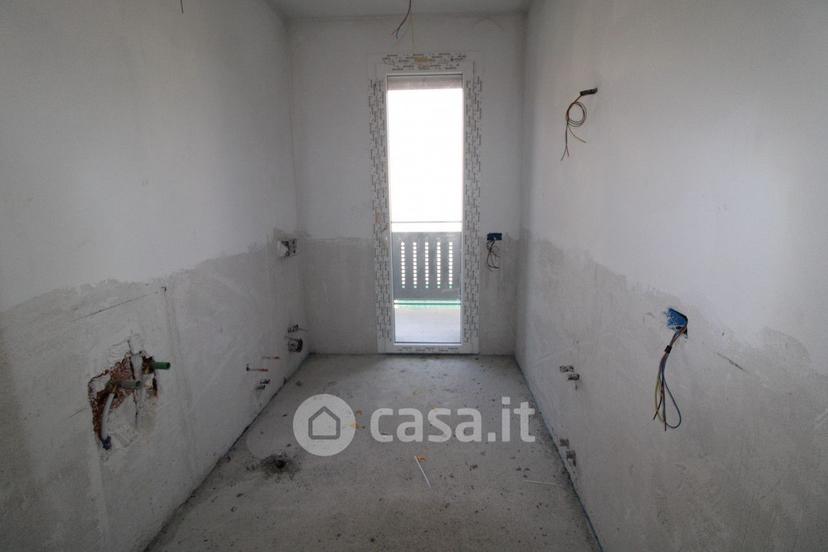 Quadrilocale in Via Achille Grandi 17 -3 — foto 7 di 44