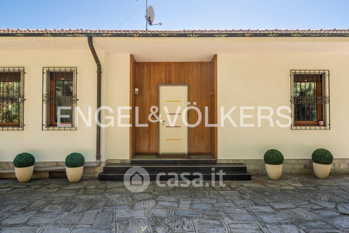 Villa in Via Sempione 164
