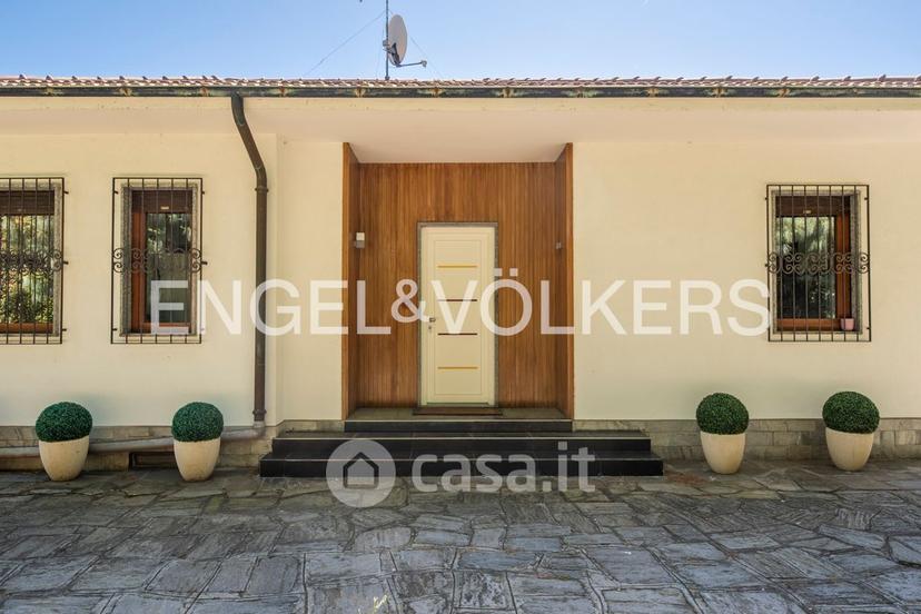 Villa in Via Sempione 164