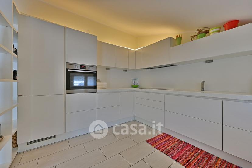 Trilocale in Via Indro Montanelli — foto 18 di 31